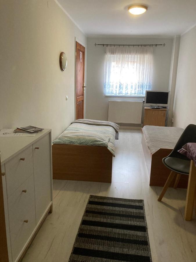 Pokoje Przy Warszawskiej Połczyn-Zdrój Esterno foto