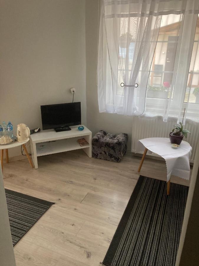Pokoje Przy Warszawskiej Połczyn-Zdrój Esterno foto